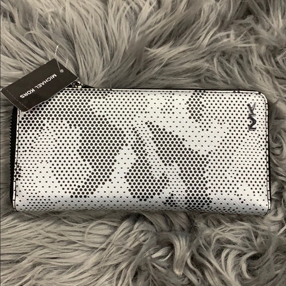 MICHAEL KORS wallet